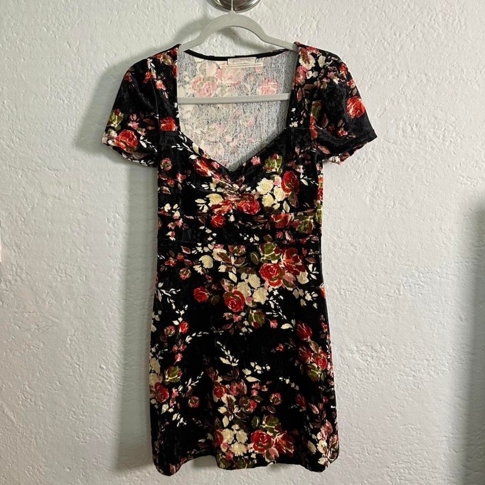 Small Petite Urban Outfitters Floral‎ Dress
